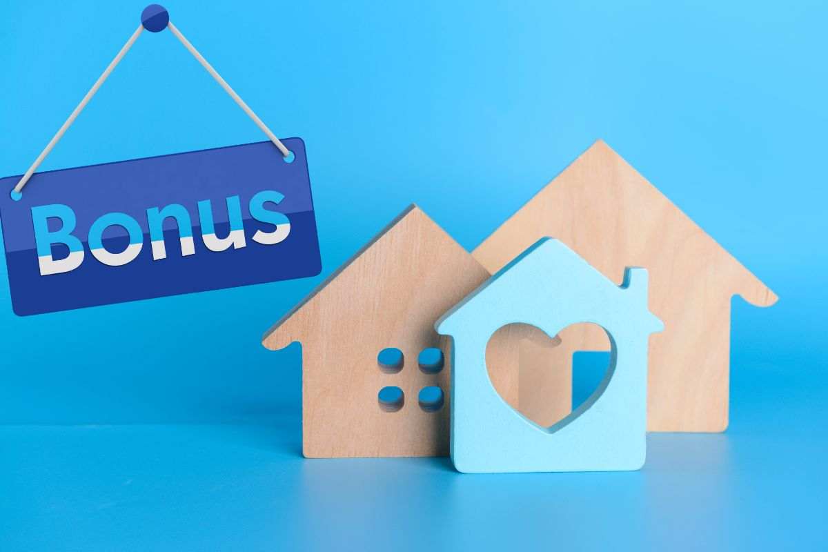 scritta bonus e casette di legno