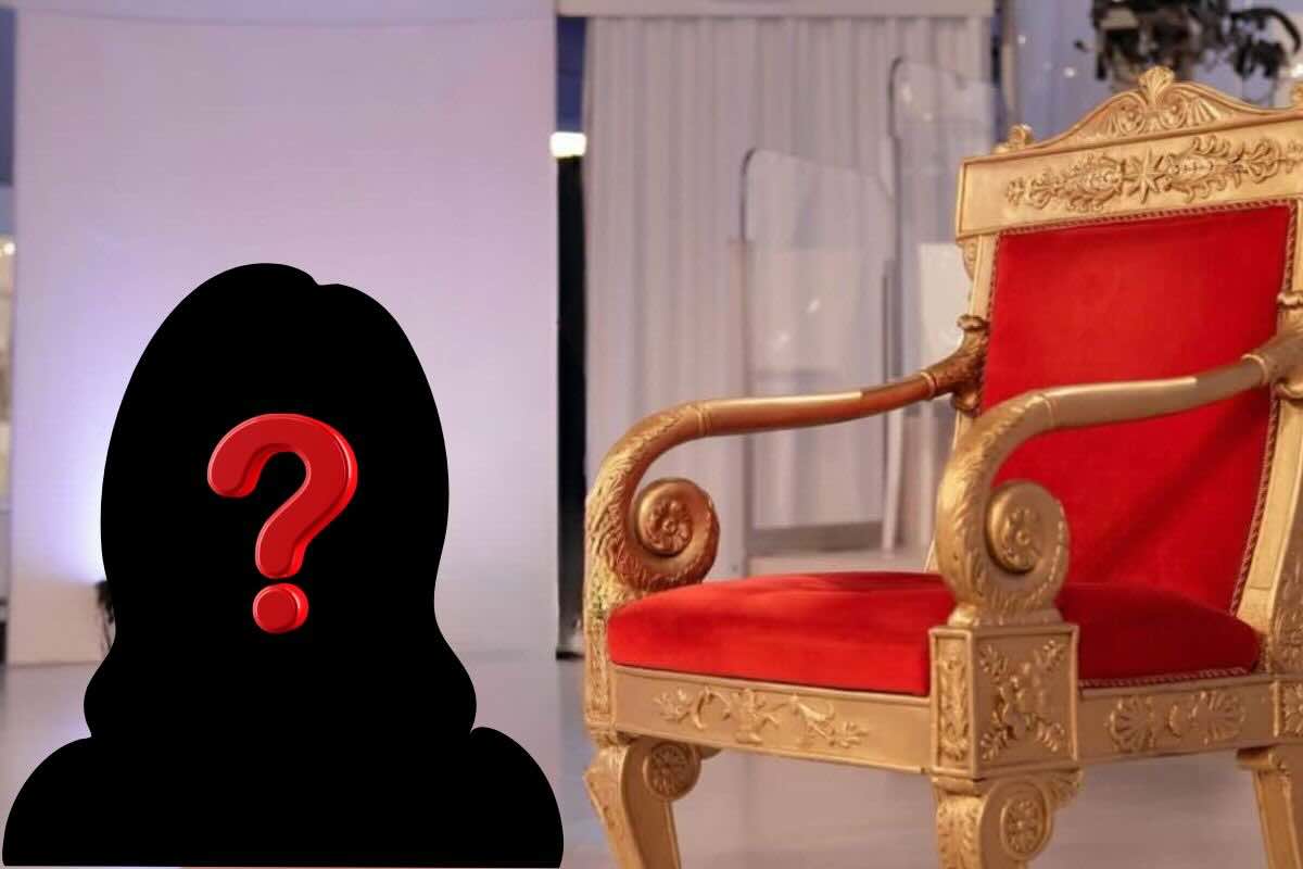 Trono Uomini e Donne, donna sagoma e punto di domanda rosso